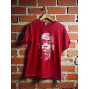 Vintage NBA Exclusive Miami Heat Dwyane Wade “Flash” Graphic T-Shirt – Size M